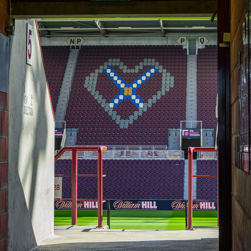 Glasgow signs contract extension – Hearts